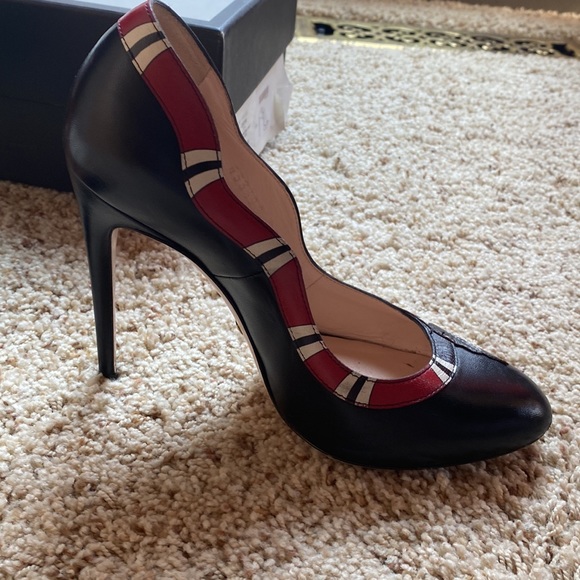 Gucci king snake stilettos (open to offers) - Picture 5 of 14